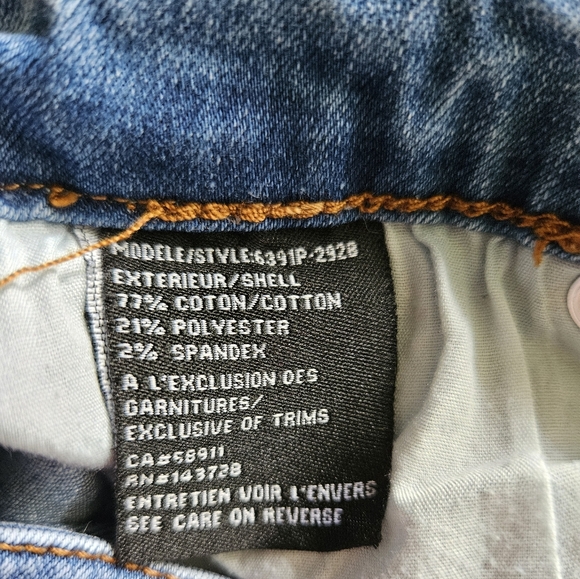 Northern Reflections Crop Denim Size 8 - Picture 7 of 7